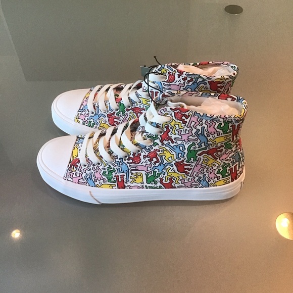 NEW H&M x Keith Haring High Tops Dancing Figures Sneakers 41 8.5 Limited Edition - Picture 1 of 5